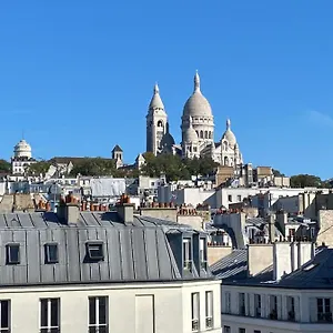 Studio Immergé Dans Pigalle Donnant Sur Une Vue Magnifique Du Sacré-coeur Appartement Paris